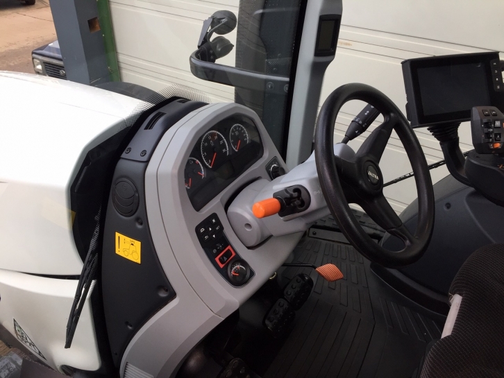 Valtra T174 Versu