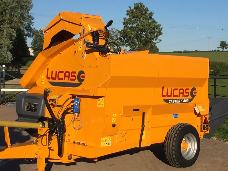 Lucas Caster 30R straw chopper