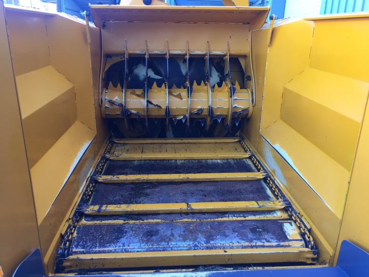 Lucas Caster 30R straw chopper