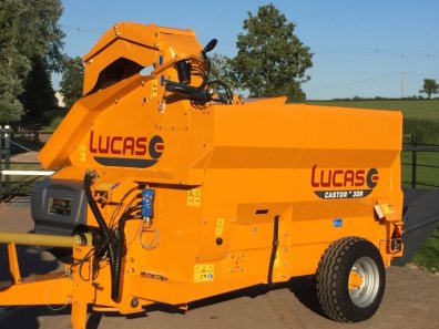 Lucas Caster 30R straw chopper