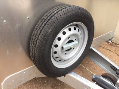 Ifor Williams TA510 trailer