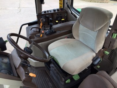 John Deere 6320