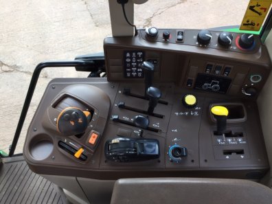 John Deere 6320