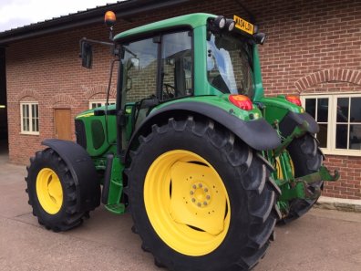 John Deere 6320