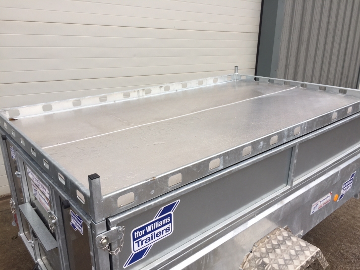 Ifor Williams Q8B trailer
