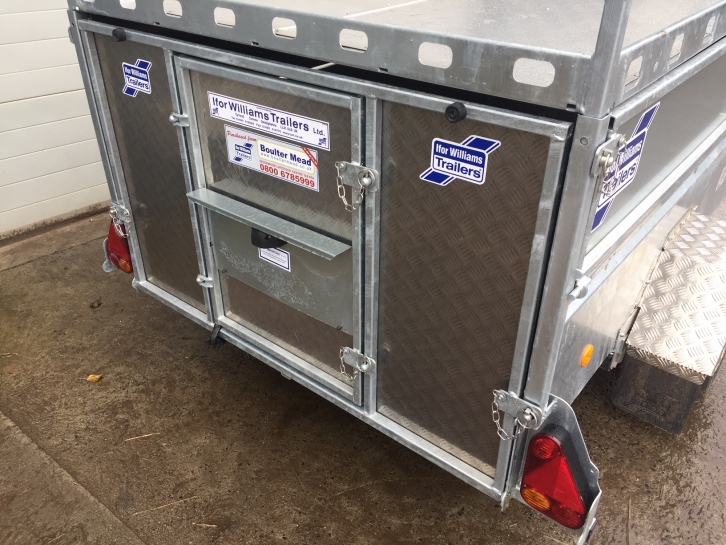 Ifor Williams Q8B trailer
