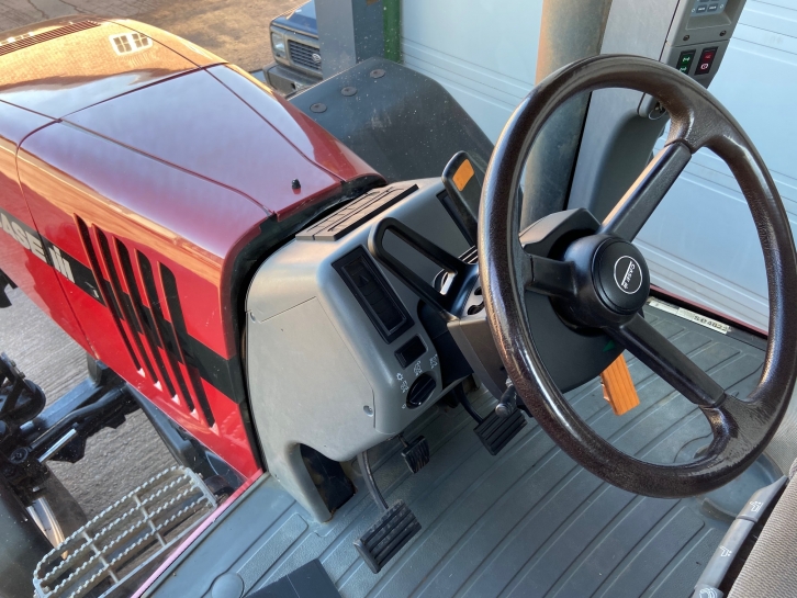 Case Magnum MX270