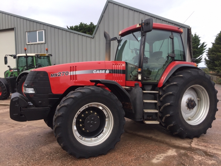 Case Magnum MX270
