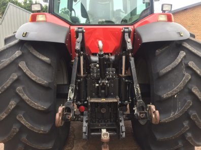Case Magnum MX270