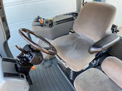 Case Magnum MX270
