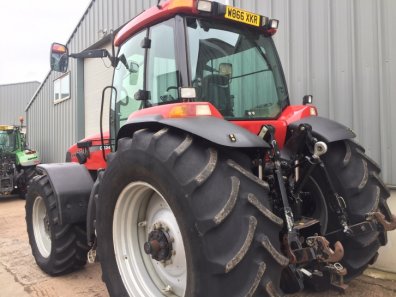Case Magnum MX270