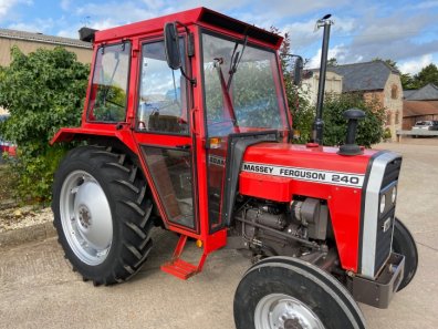 Massey Ferguson 240