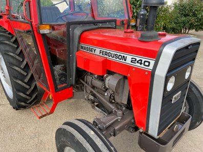 Massey Ferguson 240