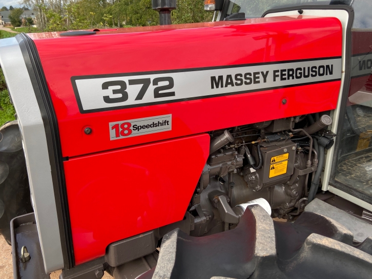 Massey Ferguson 372