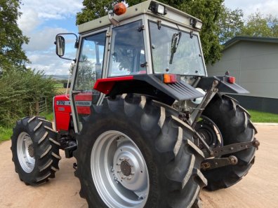 Massey Ferguson 372