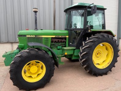 John Deere 3640