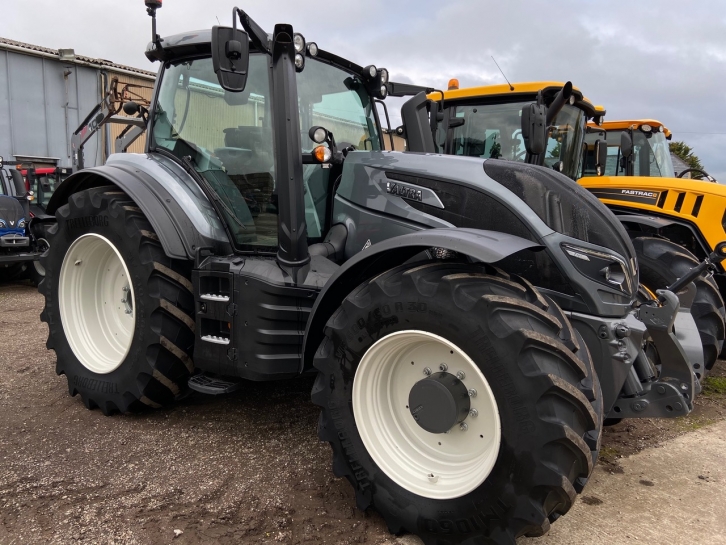 Valtra T194