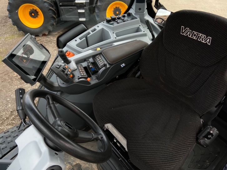 Valtra T194
