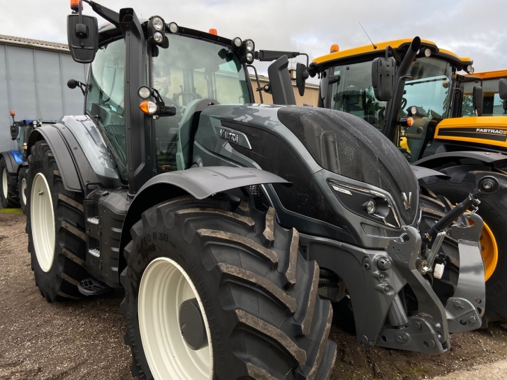 Valtra T194
