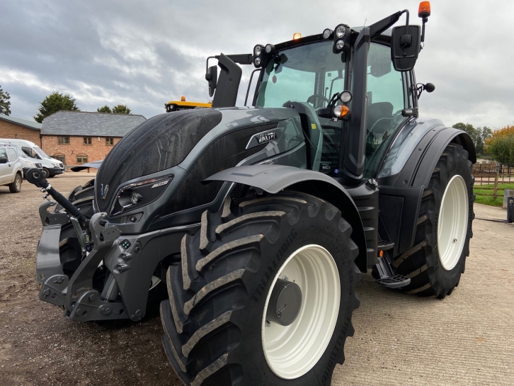 Valtra T194