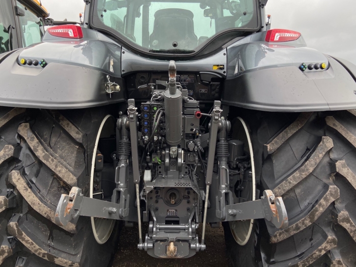 Valtra T194