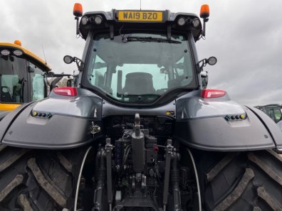 Valtra T194