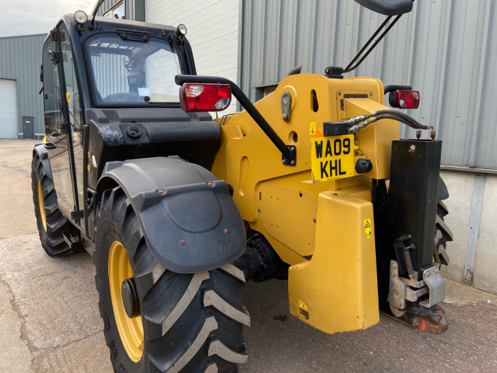 CAT TH407 telescopic handler