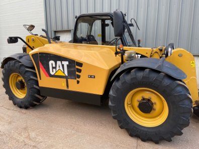 CAT TH407 telescopic handler
