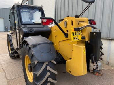 CAT TH407 telescopic handler