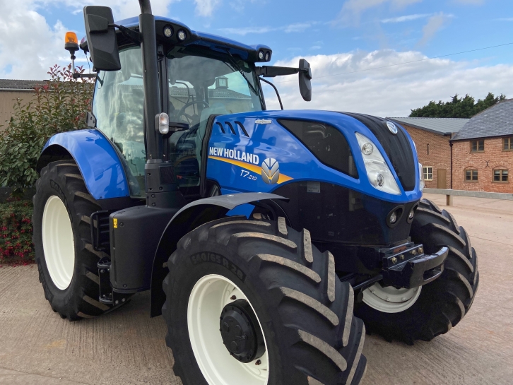 New Holland T7.210