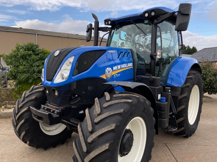 New Holland T7.210