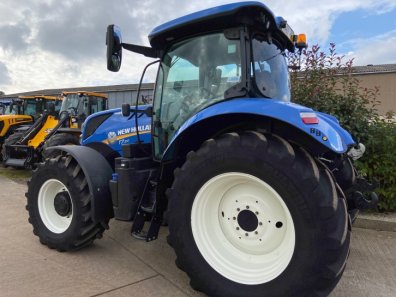 New Holland T7.210