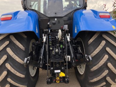 New Holland T7.210