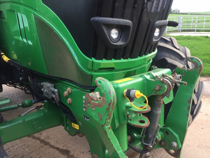 John Deere 6170R