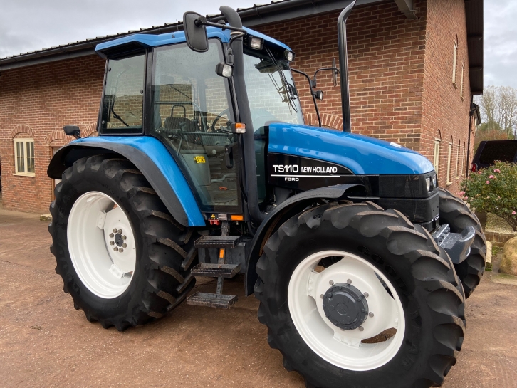 New Holland TS110