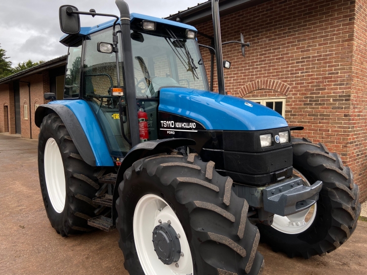 New Holland TS110