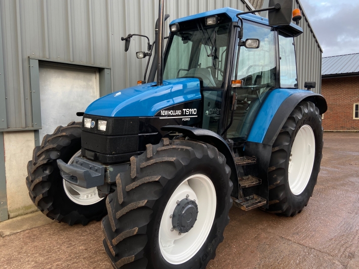 New Holland TS110