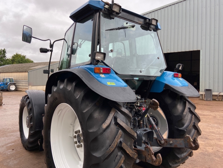 New Holland TS110