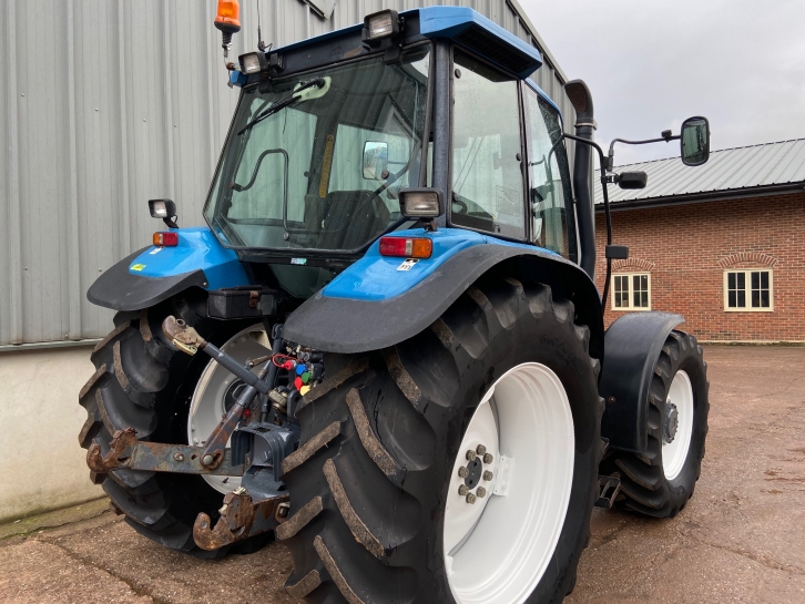 New Holland TS110