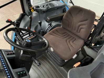New Holland TS110