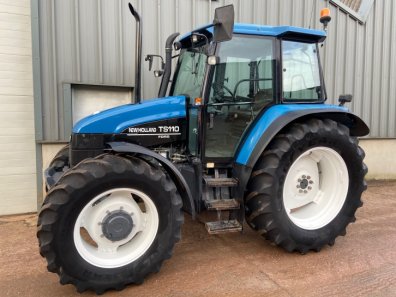 New Holland TS110