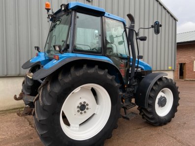 New Holland TS110