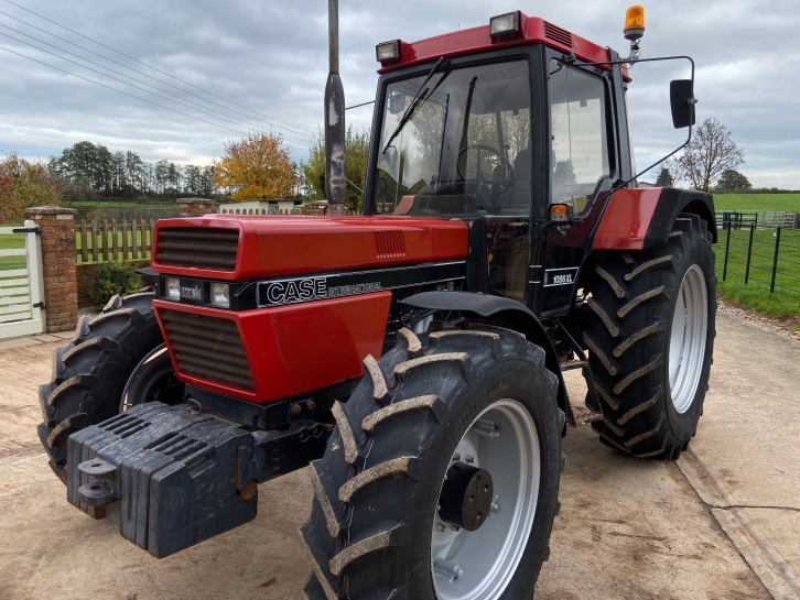 Case 1056XL