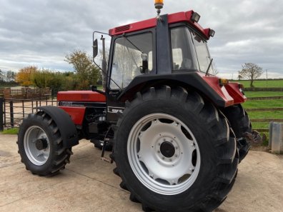 Case 1056XL