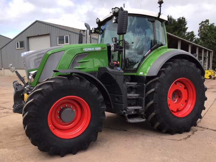 Fendt 828 Profi-Plus