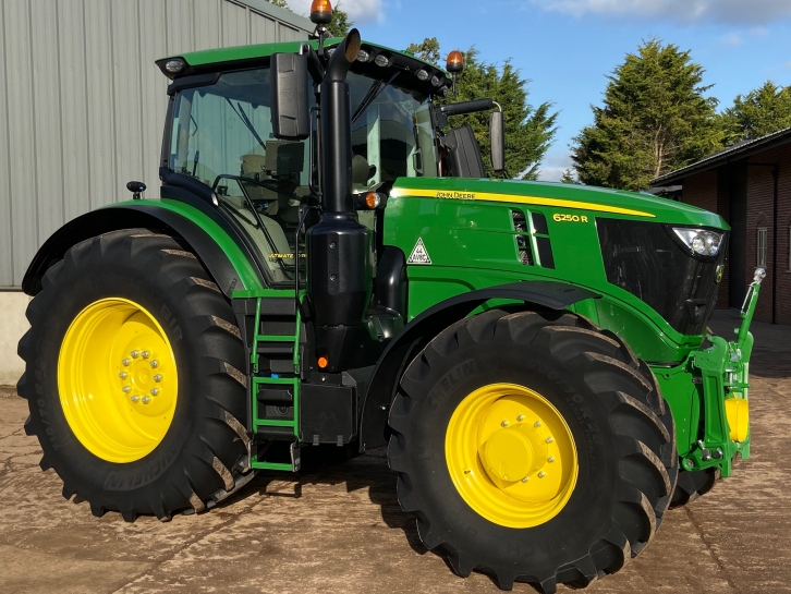 John Deere 6250R