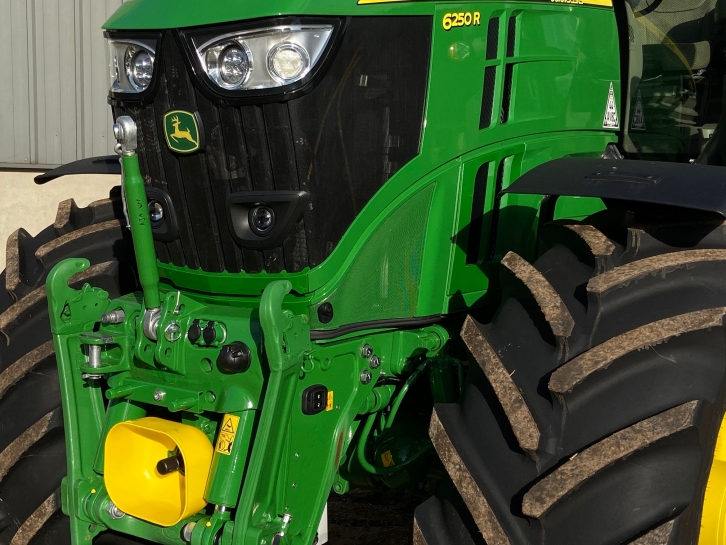 John Deere 6250R