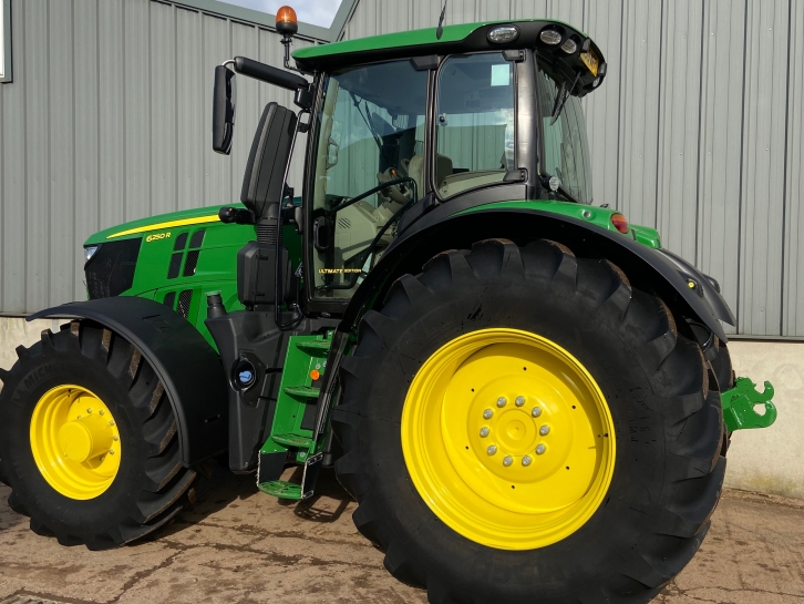 John Deere 6250R