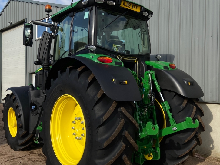 John Deere 6250R
