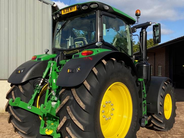 John Deere 6250R